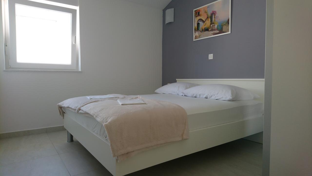 Colic Apartment Njivice Exterior foto