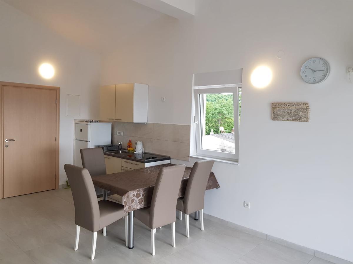 Colic Apartment Njivice Exterior foto