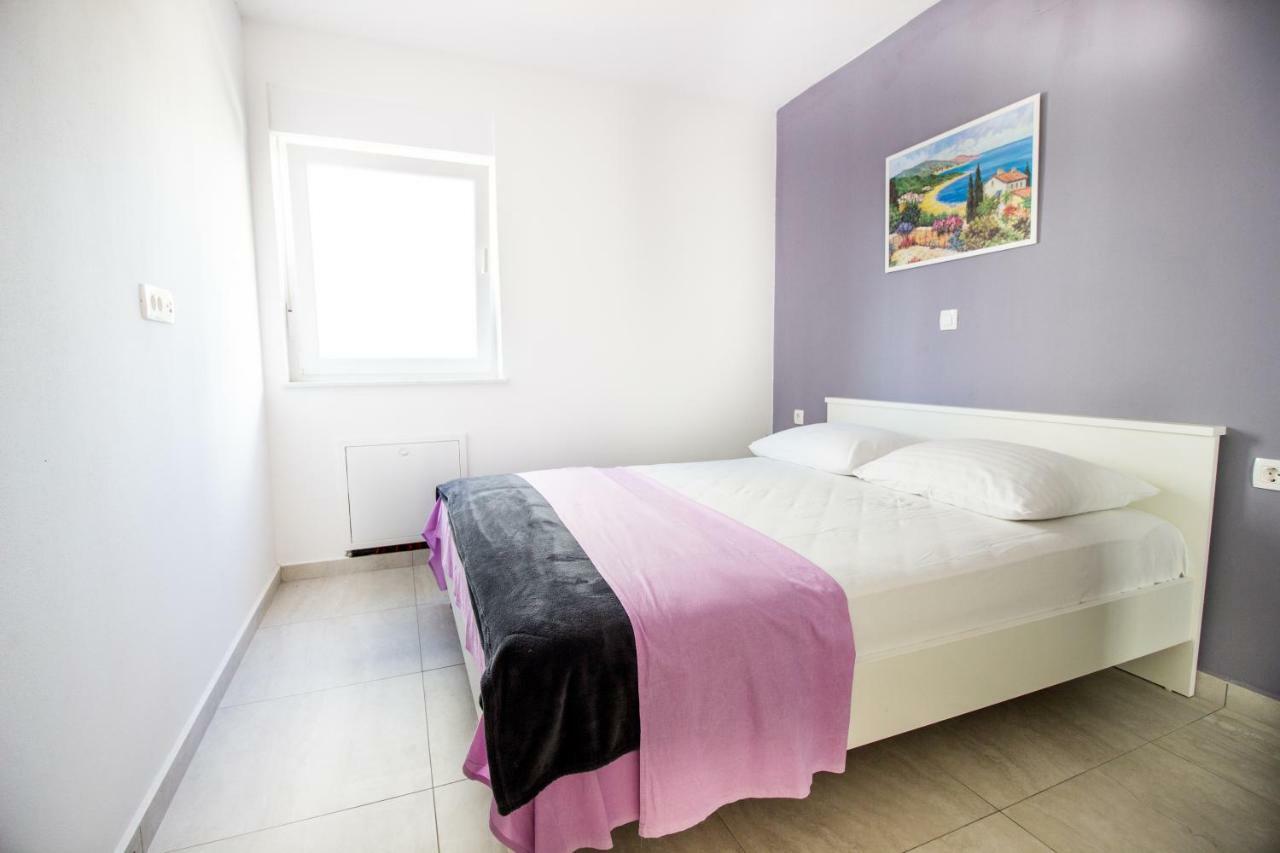 Colic Apartment Njivice Exterior foto