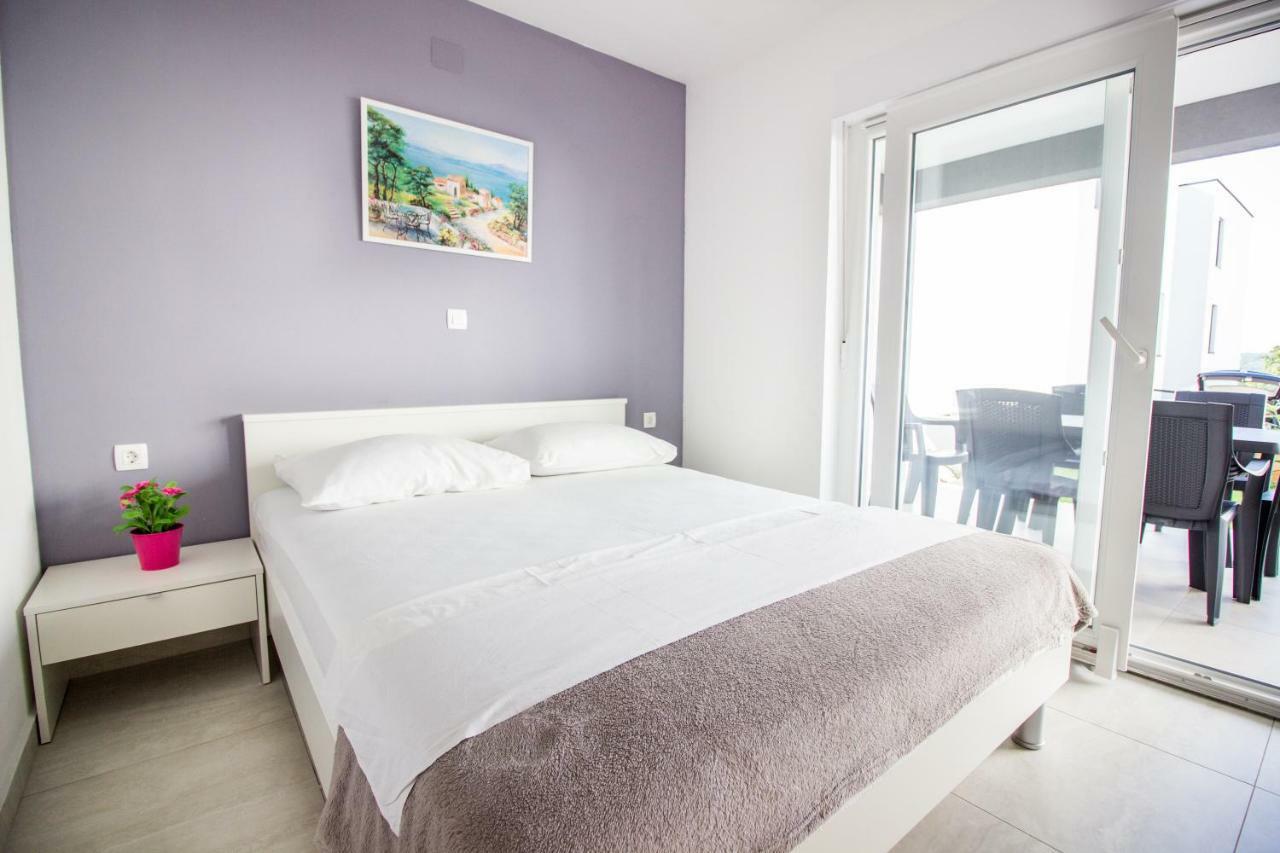 Colic Apartment Njivice Exterior foto