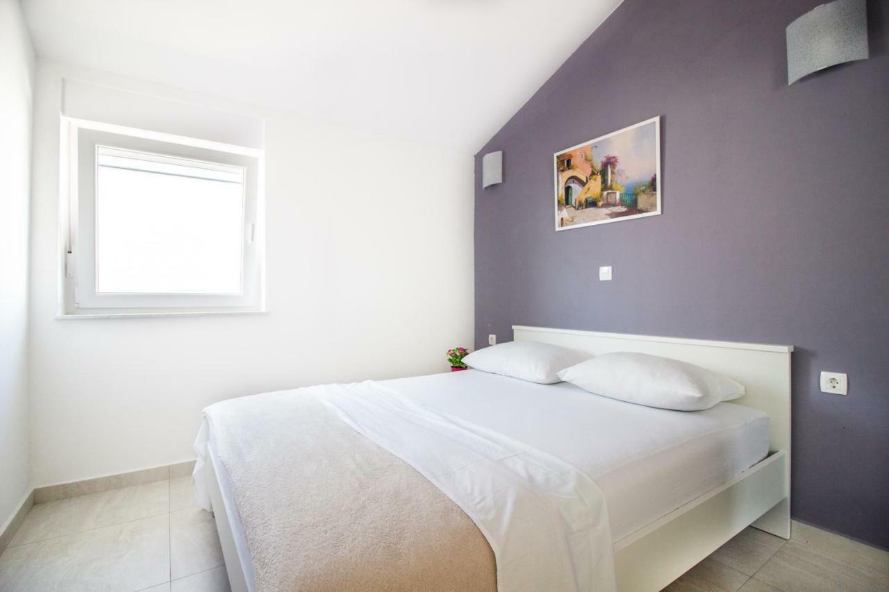 Colic Apartment Njivice Exterior foto